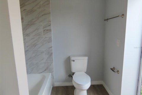 Villa ou maison à vendre à Venice, Floride: 2 chambres, 142.14 m2 № 1586398 - photo 14