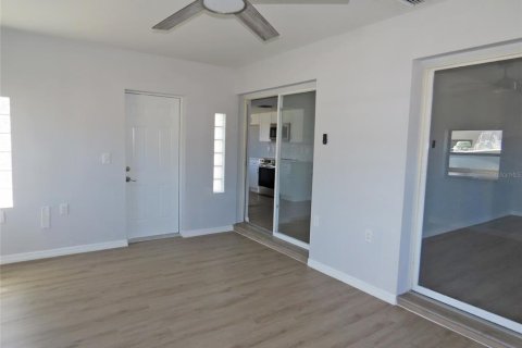 Villa ou maison à vendre à Venice, Floride: 2 chambres, 142.14 m2 № 1586398 - photo 24