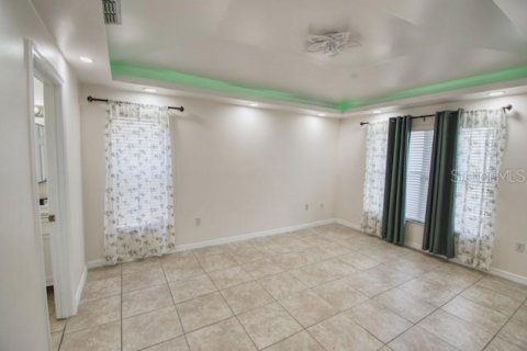 Villa ou maison à vendre à Davenport, Floride: 4 chambres, 180.23 m2 № 2237567 - photo 16
