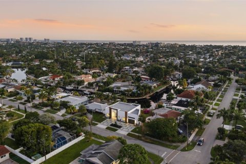 Casa en venta en Deerfield Beach, Florida, 3 dormitorios, 206.52 m2 № 1992819 - foto 24