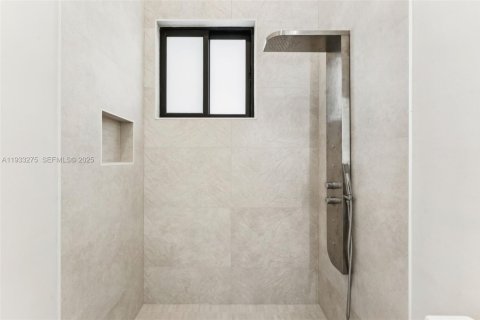 Casa en venta en Deerfield Beach, Florida, 3 dormitorios, 206.52 m2 № 1992819 - foto 19