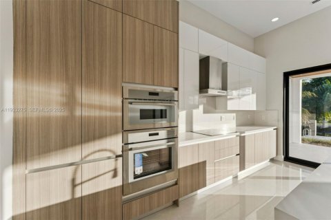 Casa en venta en Deerfield Beach, Florida, 3 dormitorios, 206.52 m2 № 1992819 - foto 8