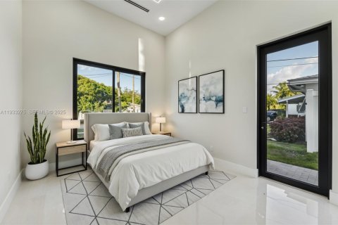 Casa en venta en Deerfield Beach, Florida, 3 dormitorios, 206.52 m2 № 1992819 - foto 13