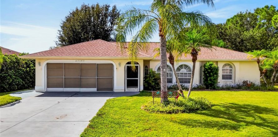 Villa ou maison à Punta Gorda, Floride 3 chambres, 132.48 m2 № 2423715