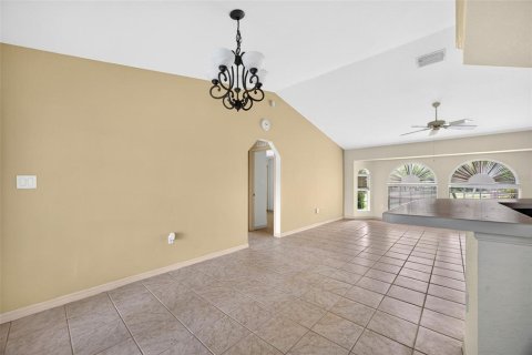 Villa ou maison à vendre à Punta Gorda, Floride: 3 chambres, 132.48 m2 № 2423715 - photo 11