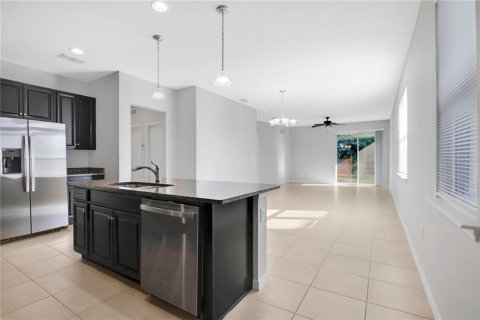 Villa ou maison à vendre à Clermont, Floride: 3 chambres, 140.56 m2 № 2431187 - photo 4
