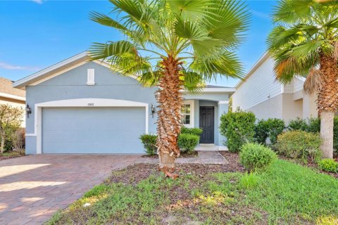 Villa ou maison à Clermont, Floride 3 chambres, 140.56 m2 № 2431187