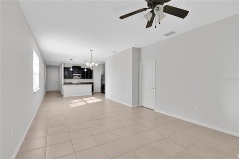 Villa ou maison à vendre à Clermont, Floride: 3 chambres, 140.56 m2 № 2431187 - photo 6
