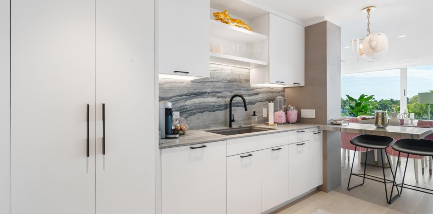 Condo in Palm Beach, Florida, 2 bedrooms  № 1077797