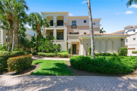 Condo in Naples, Florida, 3 bedrooms  № 2195303 - photo 2