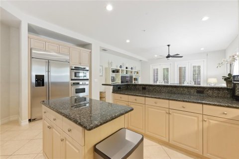 Condo in Naples, Florida, 3 bedrooms  № 2195303 - photo 18