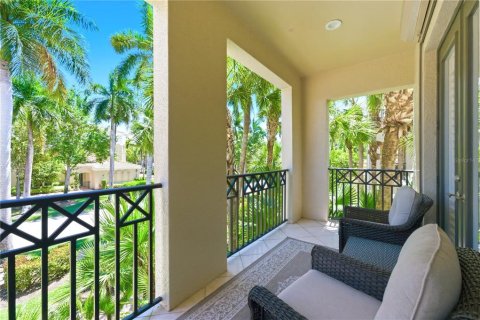 Condo in Naples, Florida, 3 bedrooms  № 2195303 - photo 27