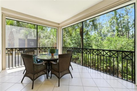 Condo in Naples, Florida, 3 bedrooms  № 2195303 - photo 14