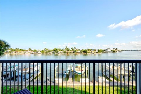 Condominio en venta en Saint Pete Beach, Florida, 2 dormitorios, 117.99 m2 № 1546183 - foto 12