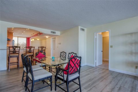 Condominio en venta en Saint Pete Beach, Florida, 2 dormitorios, 117.99 m2 № 1546183 - foto 19