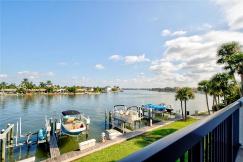Condominio en venta en Saint Pete Beach, Florida, 2 dormitorios, 117.99 m2 № 1546183 - foto 13