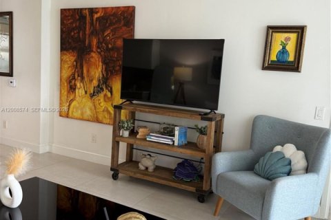 Apartment in Miami, Florida 1 bedroom, 65.12 sq.m. № 2072058 - photo 7