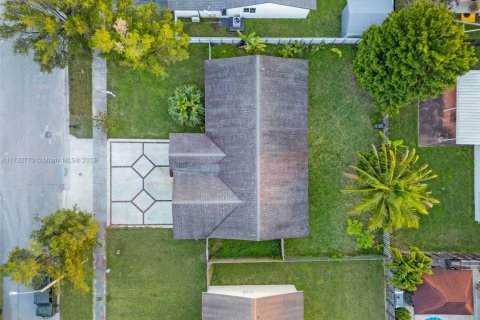 Villa ou maison à vendre à Homestead, Floride: 4 chambres, 149.39 m2 № 1985031 - photo 26