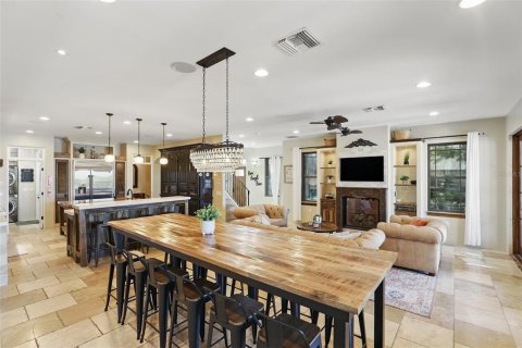 House in Merrit Island, Florida 4 bedrooms, 370.49 sq.m. № 1572433 - photo 9