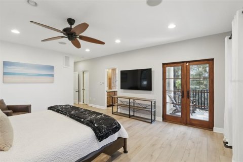 House in Merrit Island, Florida 4 bedrooms, 370.49 sq.m. № 1572433 - photo 21
