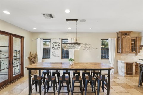 House in Merrit Island, Florida 4 bedrooms, 370.49 sq.m. № 1572433 - photo 8