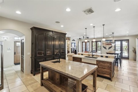 House in Merrit Island, Florida 4 bedrooms, 370.49 sq.m. № 1572433 - photo 13