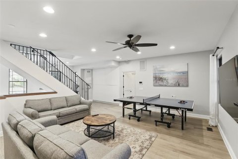 House in Merrit Island, Florida 4 bedrooms, 370.49 sq.m. № 1572433 - photo 18