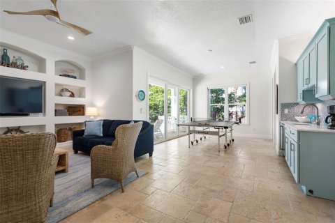 House in Palm Coast, Florida 6 bedrooms, 358.42 sq.m. № 2110115 - photo 25
