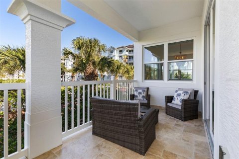 House in Palm Coast, Florida 6 bedrooms, 358.42 sq.m. № 2110115 - photo 17