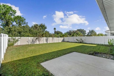 House in Palm Coast, Florida 3 bedrooms, 150.87 sq.m. № 2421687 - photo 26