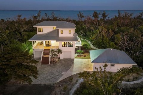 Casa en venta en Boca Grande, Florida, 4 dormitorios, 246.01 m2 № 2100617 - foto 3
