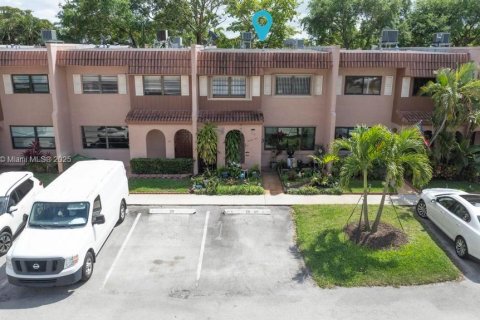 Condo in Davie, Florida, 3 bedrooms  № 1867661 - photo 25