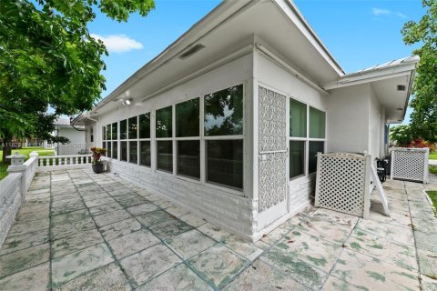Casa en venta en Tamarac, Florida, 2 dormitorios, 147.44 m2 № 1794157 - foto 20