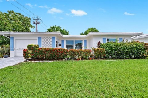 Casa en venta en Tamarac, Florida, 2 dormitorios, 147.44 m2 № 1794157 - foto 1