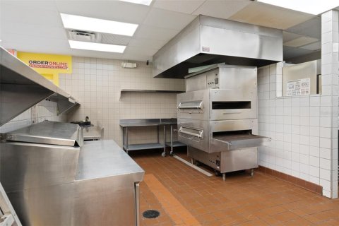 Commercial property in Chiefland, Florida 118.91 sq.m. № 2427113 - photo 9