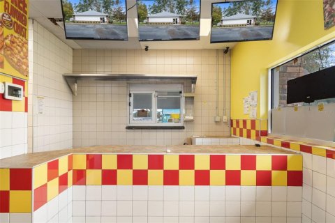 Commercial property in Chiefland, Florida 118.91 sq.m. № 2427113 - photo 8