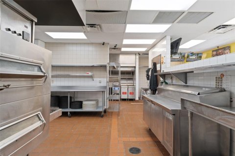Commercial property in Chiefland, Florida 118.91 sq.m. № 2427113 - photo 13