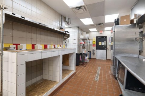 Commercial property in Chiefland, Florida 118.91 sq.m. № 2427113 - photo 16