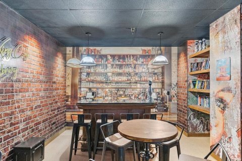 Condo in Miami Beach, Florida  № 2003250 - photo 19