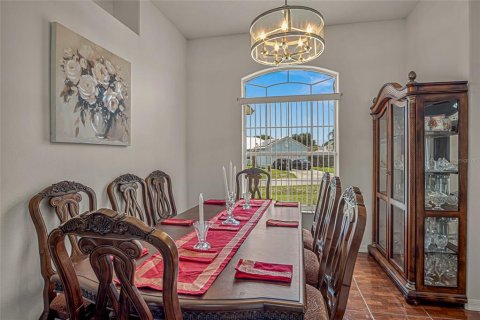House in Palm Bay, Florida 3 bedrooms, 162.58 sq.m. № 2220286 - photo 8