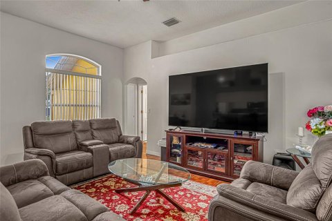 House in Palm Bay, Florida 3 bedrooms, 162.58 sq.m. № 2220286 - photo 3