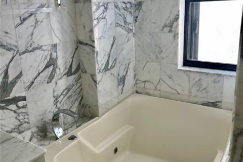 Copropriété à vendre à Coral Gables, Floride: 3 chambres, 149.2 m2 № 2055536 - photo 14
