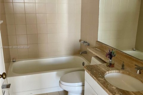 Copropriété à vendre à Coral Gables, Floride: 3 chambres, 149.2 m2 № 2055536 - photo 17