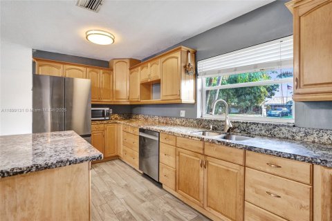 Casa en venta en Delray Beach, Florida, 3 dormitorios, 134.43 m2 № 1951366 - foto 16