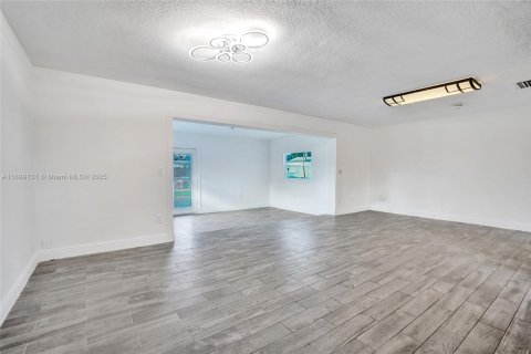 Casa en venta en Delray Beach, Florida, 3 dormitorios, 134.43 m2 № 1951366 - foto 19