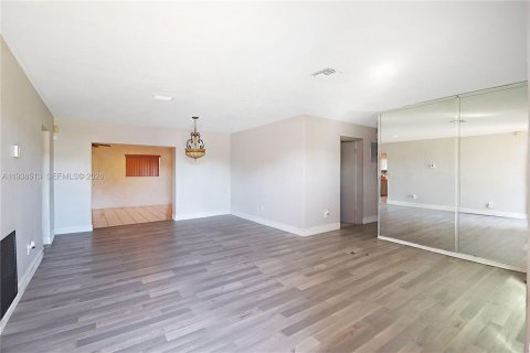 Купить виллу или дом в Майами, Флорида 3 спальни, 163.14м2, № 1996284 - фото 2