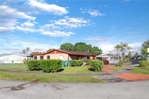 Купить виллу или дом в Майами, Флорида 3 спальни, 163.14м2, № 1996284 - фото 21