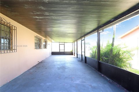 Купить виллу или дом в Майами, Флорида 3 спальни, 163.14м2, № 1996284 - фото 16