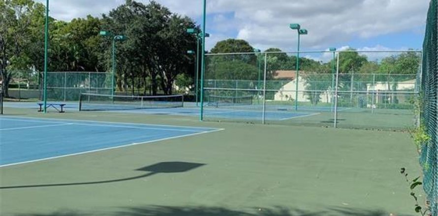 Condo à Pompano Beach, Floride, 2 chambres № 1175105