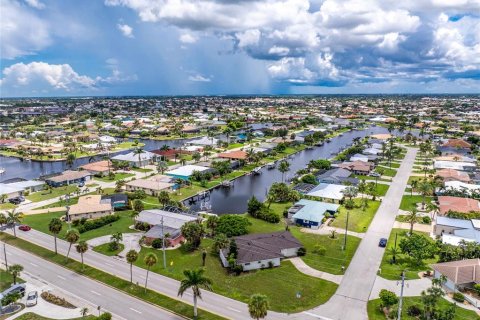 House in Punta Gorda, Florida 3 bedrooms, 124.12 sq.m. № 1918427 - photo 29